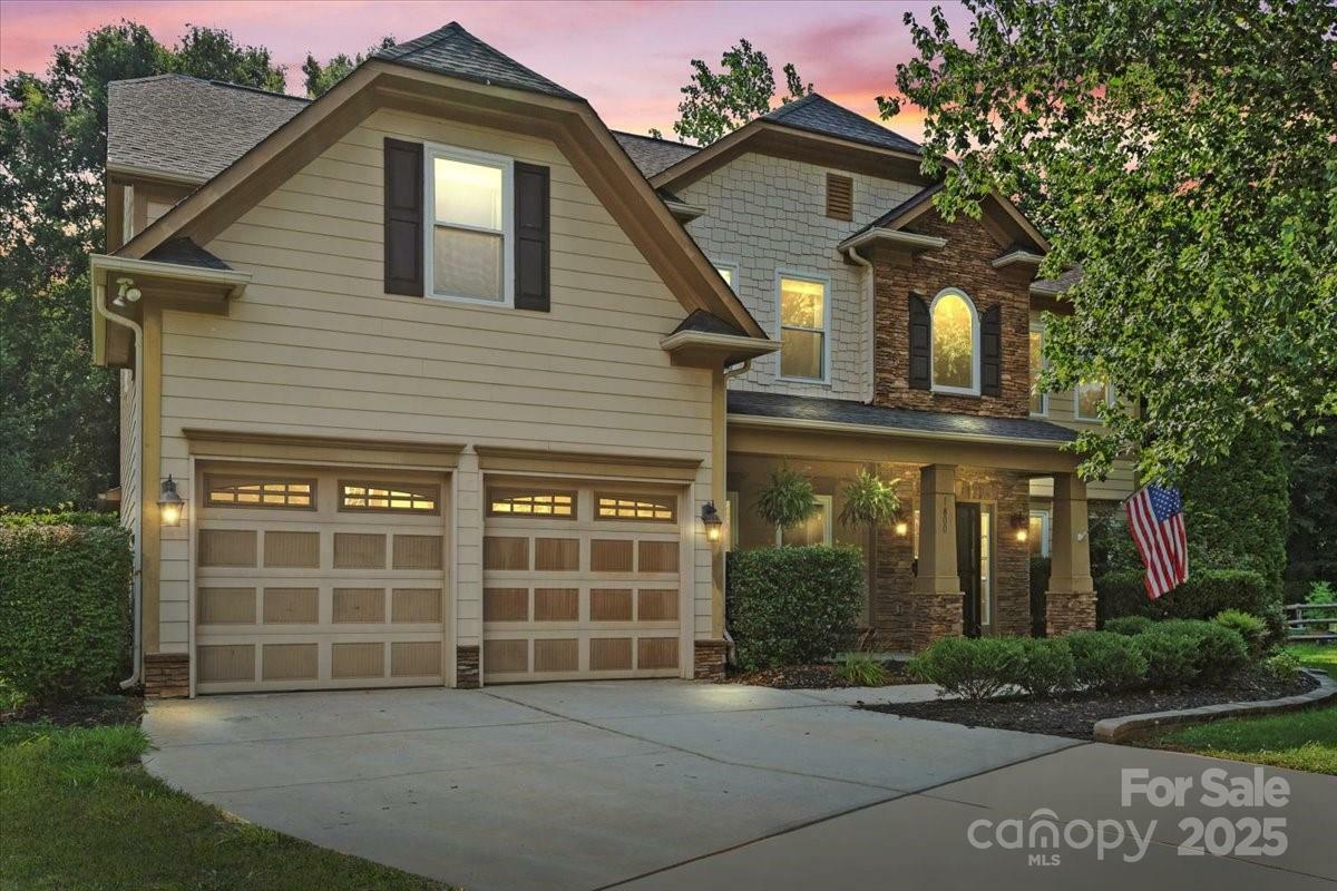 Property Photo: 1800 Robbins Meadows Drive NC 28173
