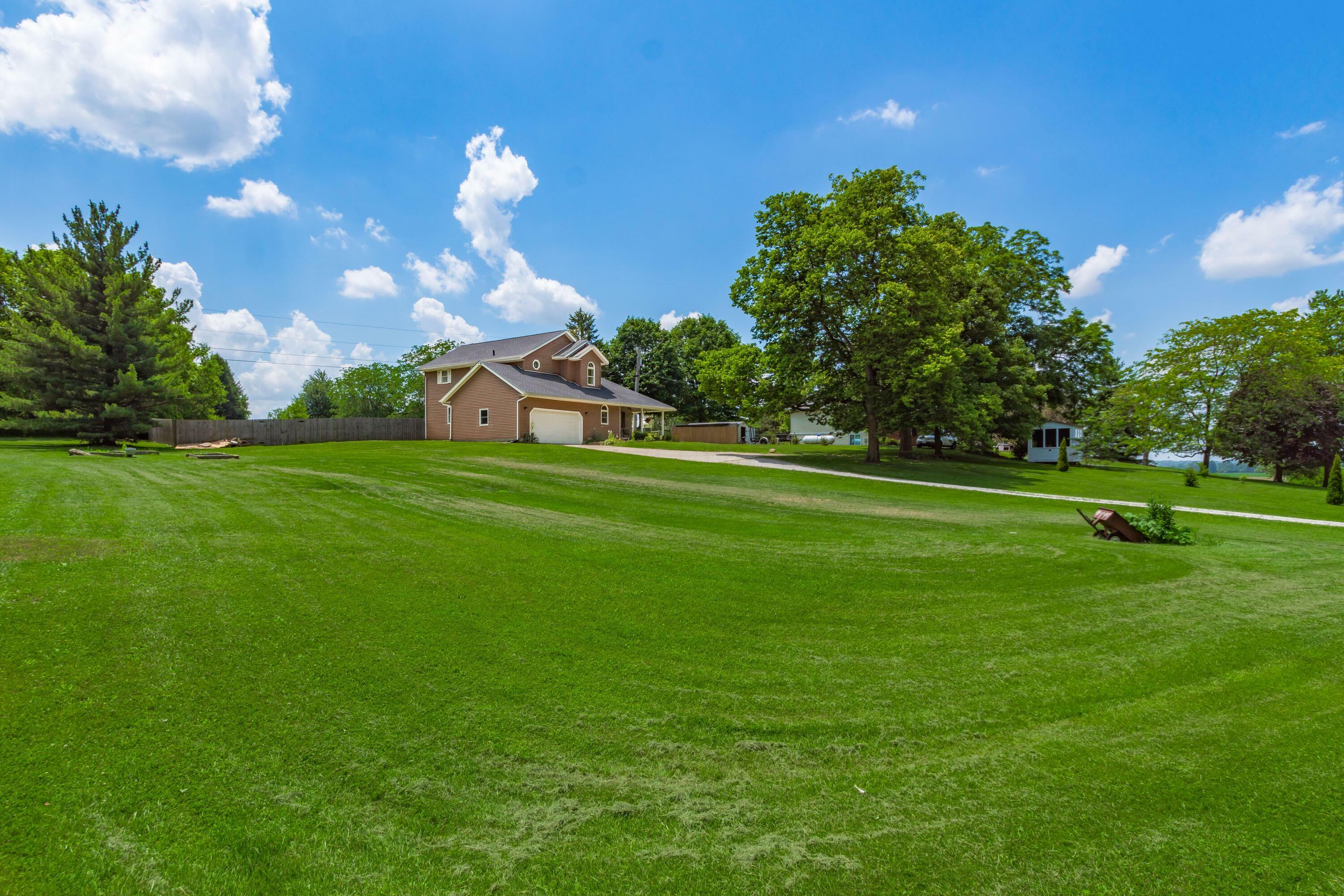 Property Photo: 4545 Woodland Road OH 43078