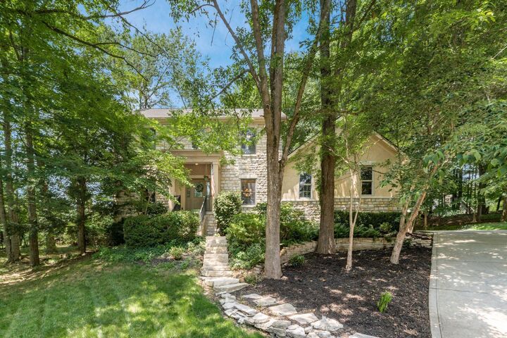 Property Photo:  1828 Bradford Circle  OH 43055 