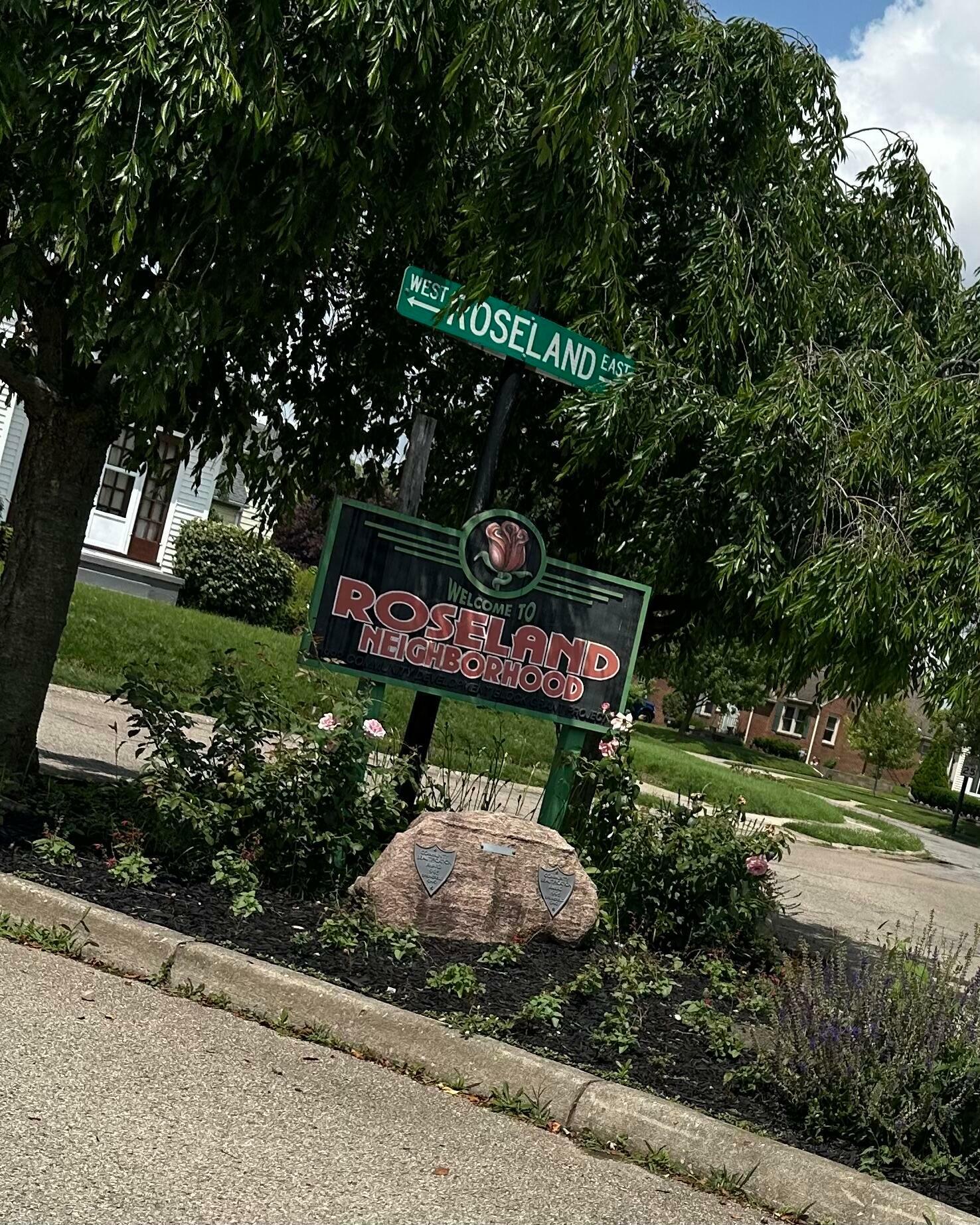 Property Photo: 402 Roseland E Avenue OH 45503