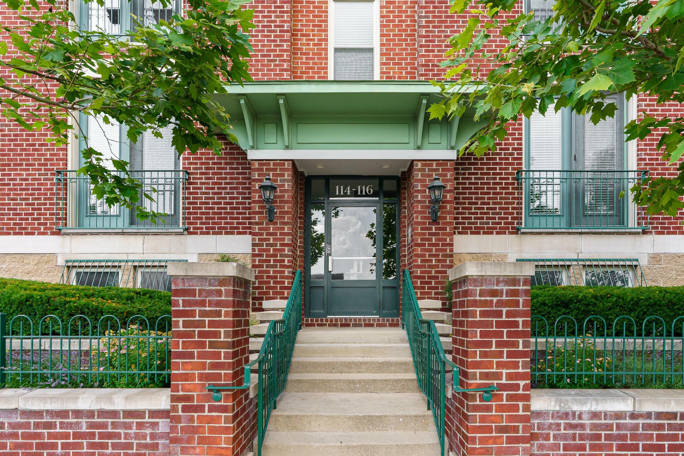 Property Photo: 114 E Mound Street OH 43215