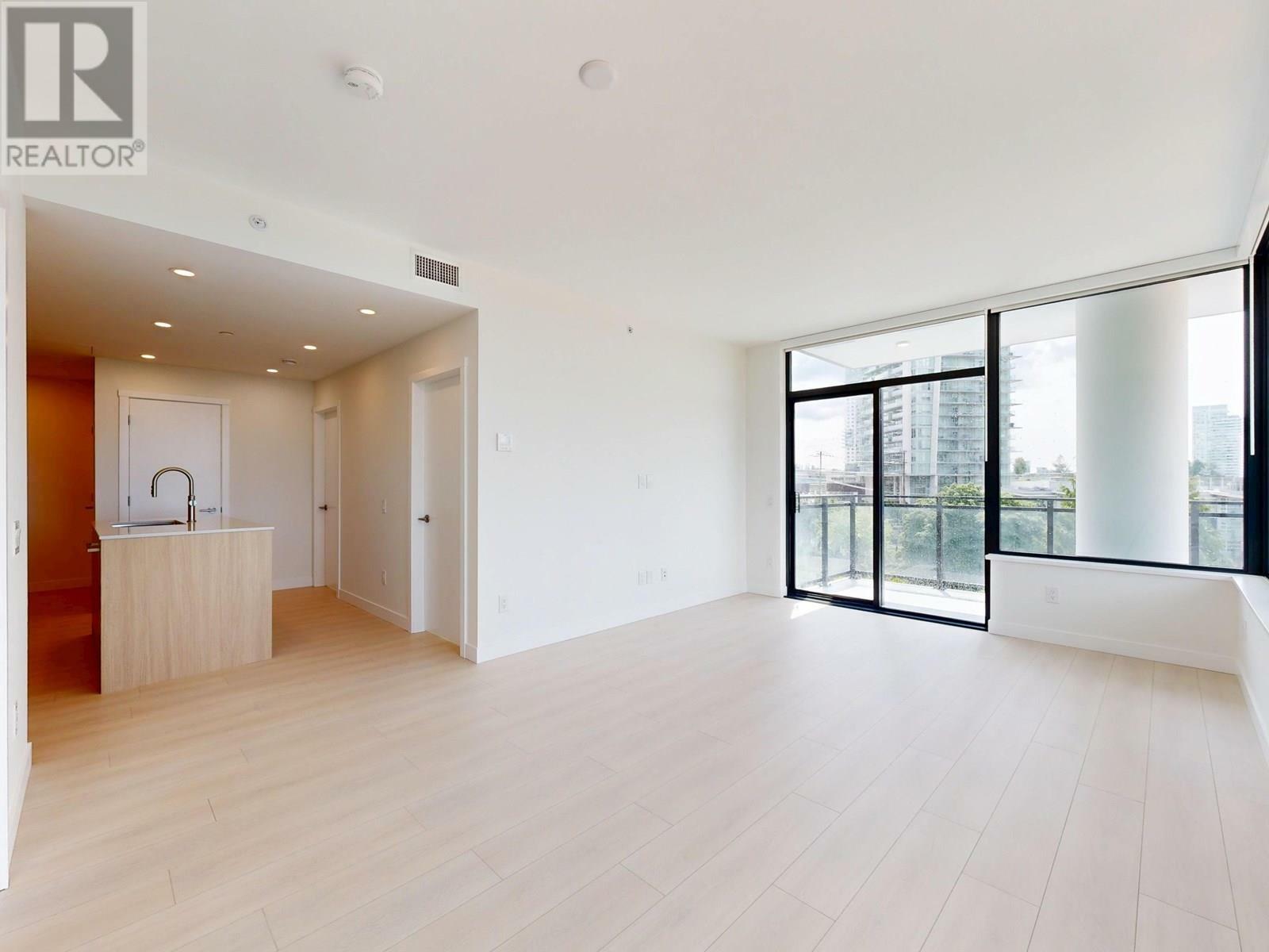 Property Photo: 626 Claremont Street 902 BC V3J 3T4