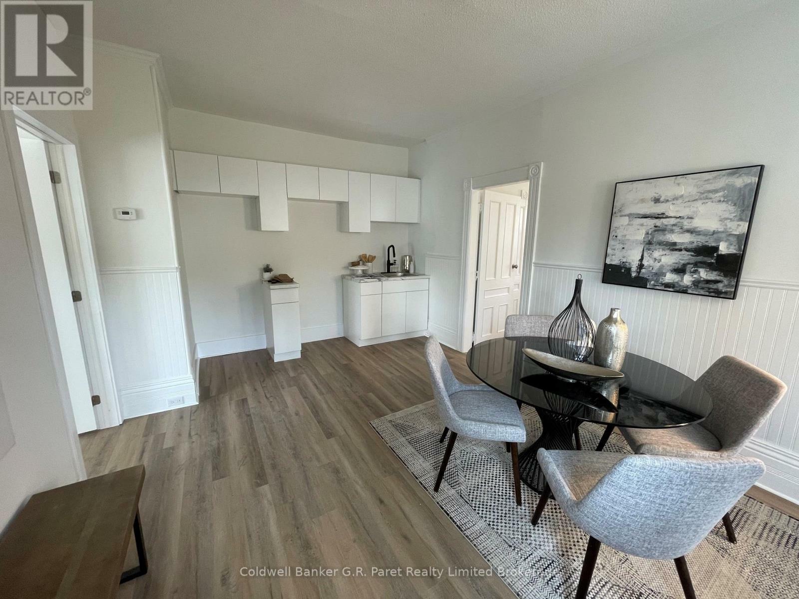 Photo de la propriété: 89 Church Street West Unit B ON N4B 1V9