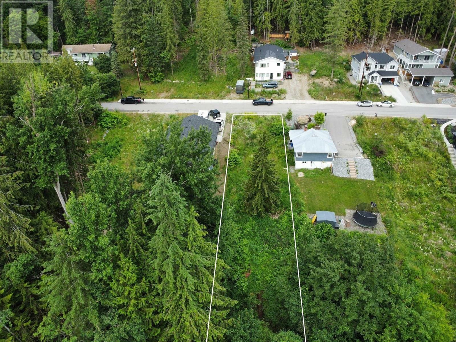 Photo de la propriété:  6780 46 Street Northeast  BC V0E 1K0 