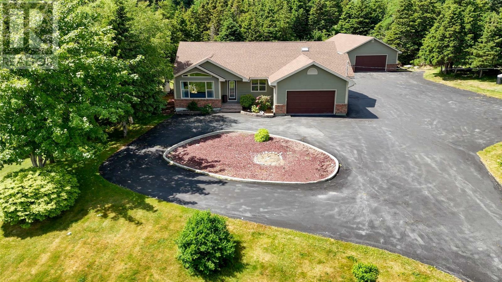 Photo de la propriété: 190 North River Road NL A0A 3C0