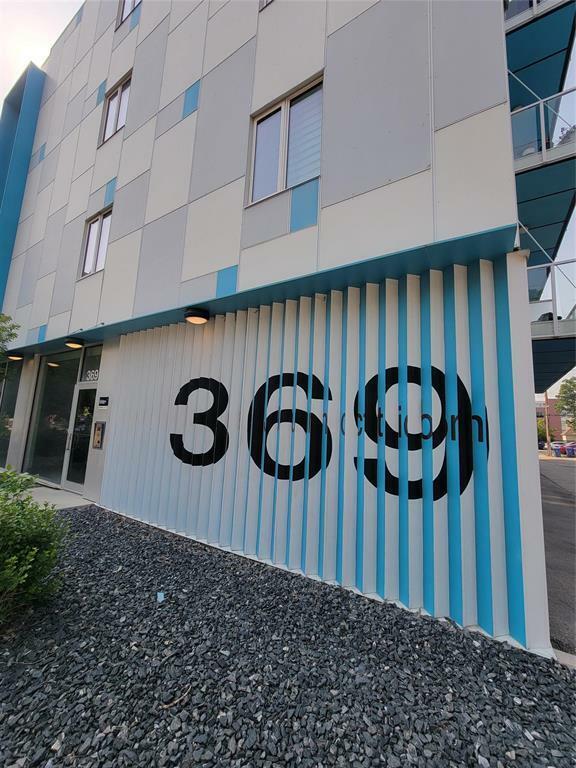 Property Photo: 369 Stradbrook Avenue MB R3L 0J7