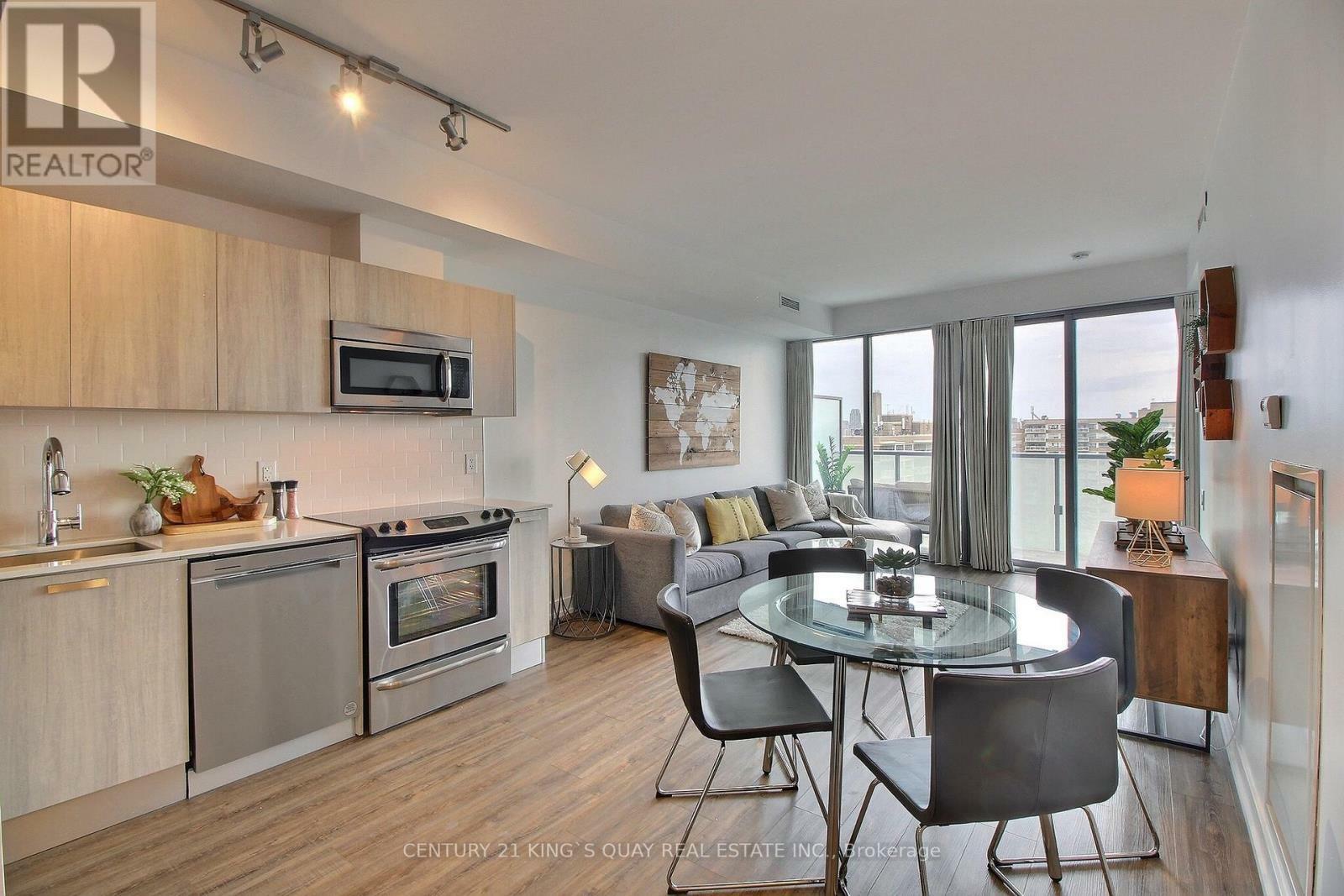 Property Photo: 1815 Yonge Street 1603 ON M4T 2A4