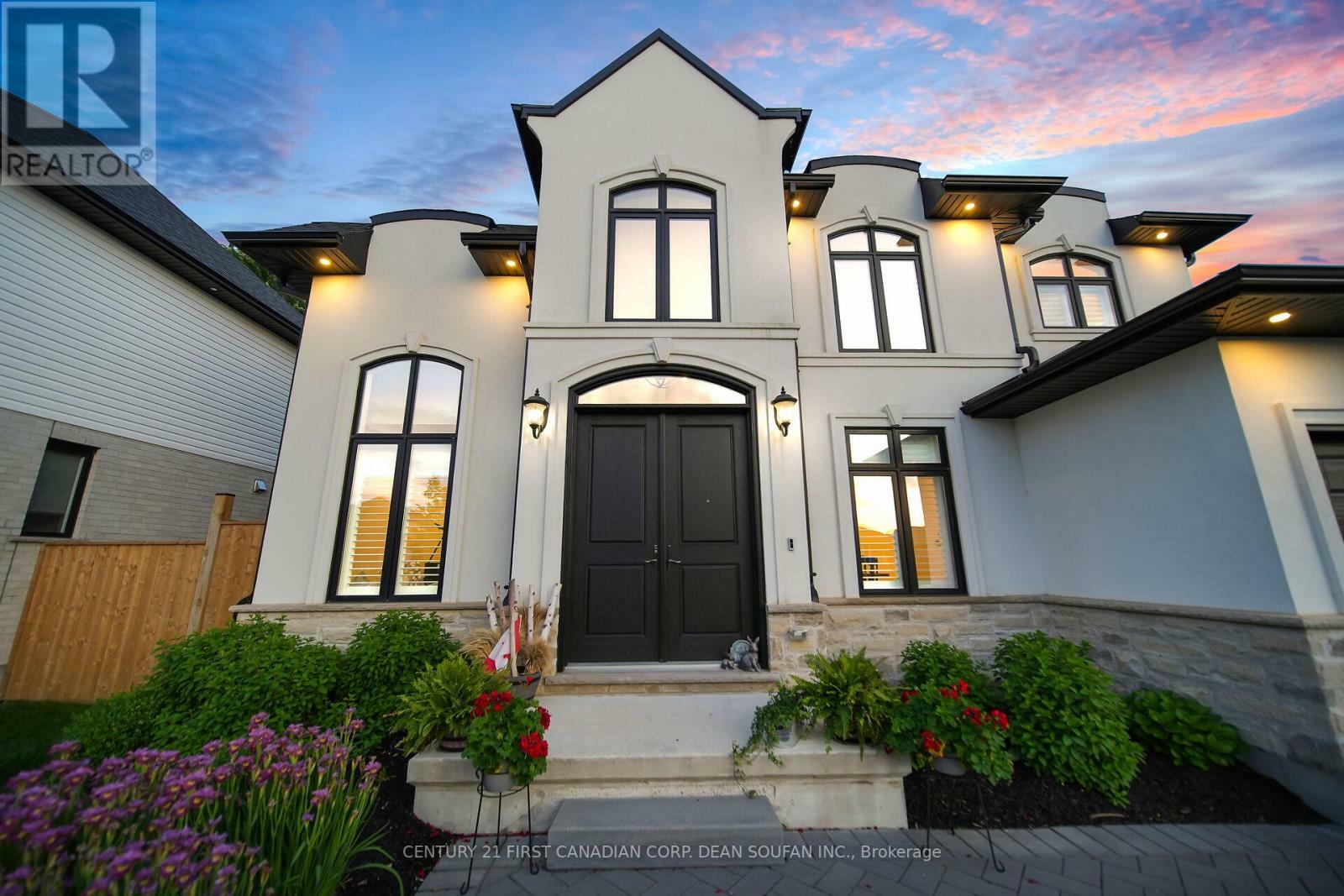 Photo de la propriété: 81 Foxborough Place ON N0M 2P0