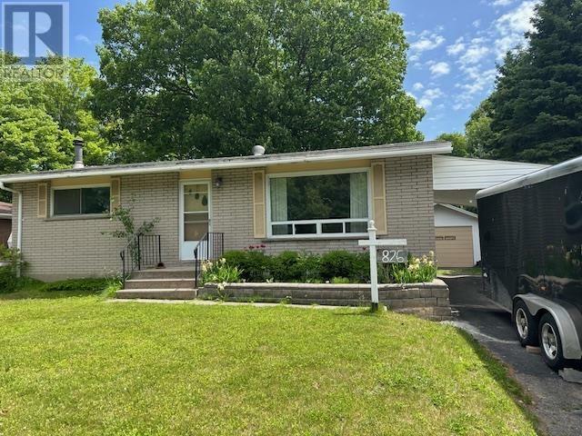 826 Pine St  Sault Ste. Marie ON P6B 3G3 photo