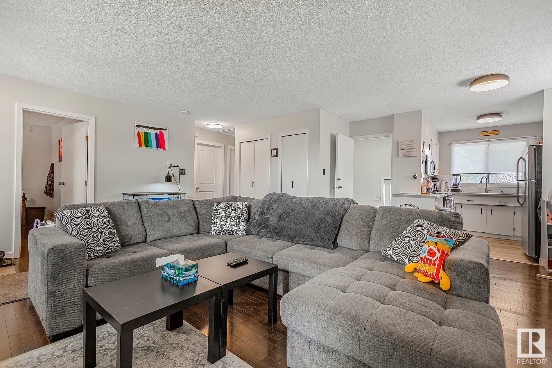 Property Photo: 512 Knottwood NW AB T6K 1W8