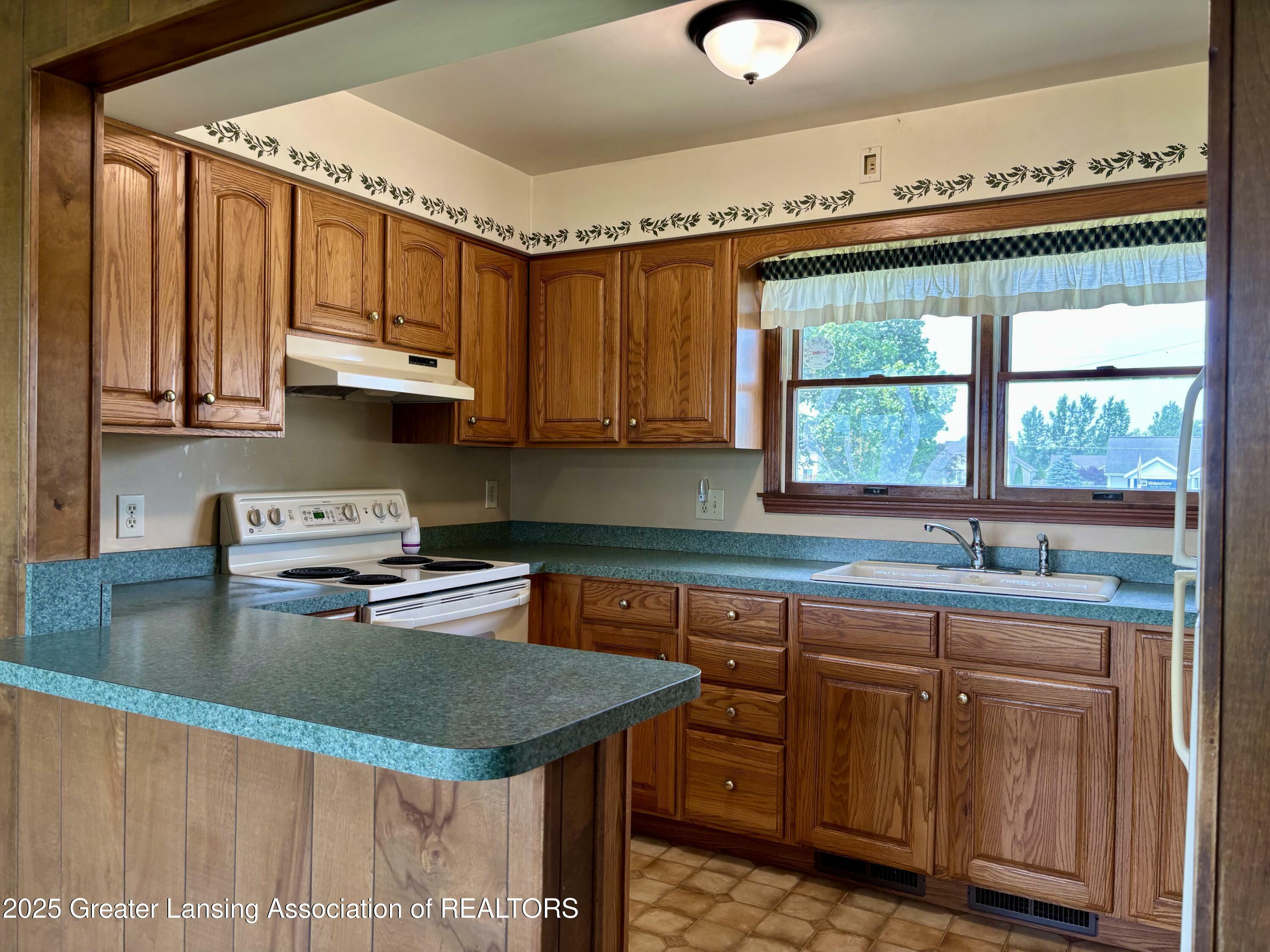 Property Photo: 234 W Grand Ledge Highway MI 48861