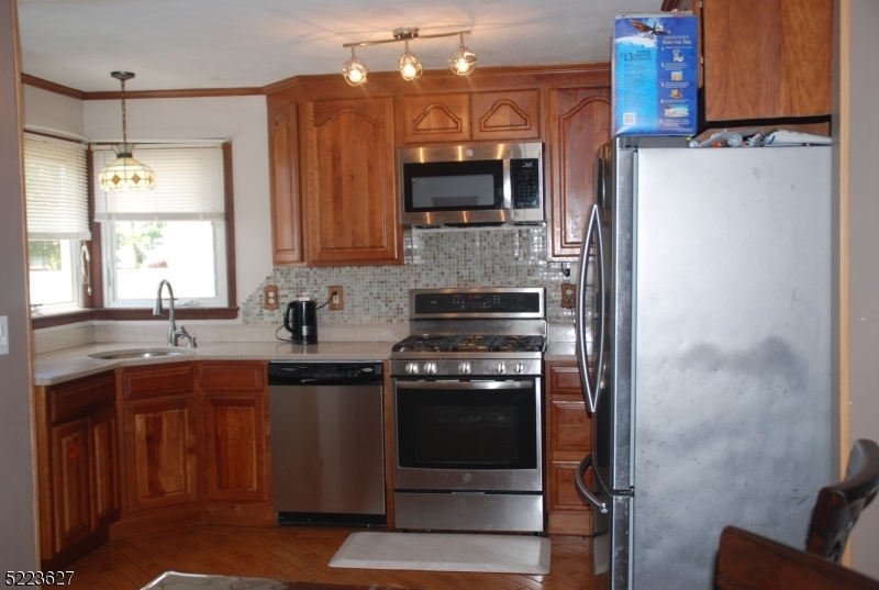 Property Photo:  118 Glenwood Ter  NJ 08863 