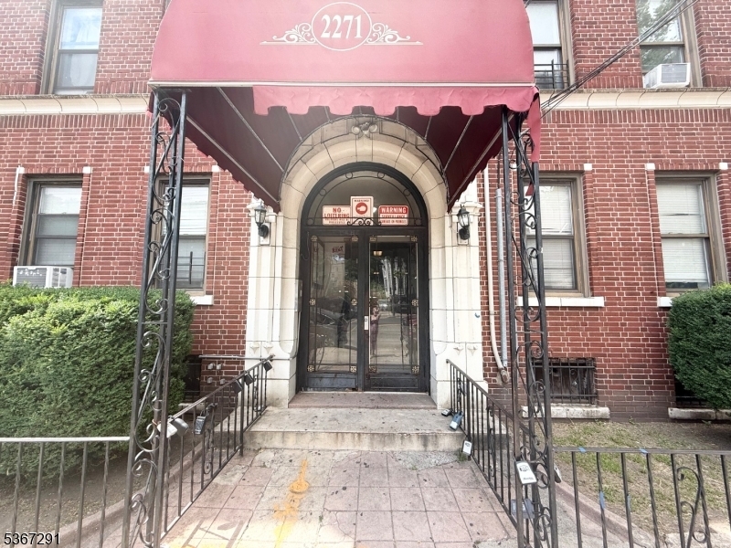 Property Photo: 2271 John F Kennedy Blvd 304 NJ 07304