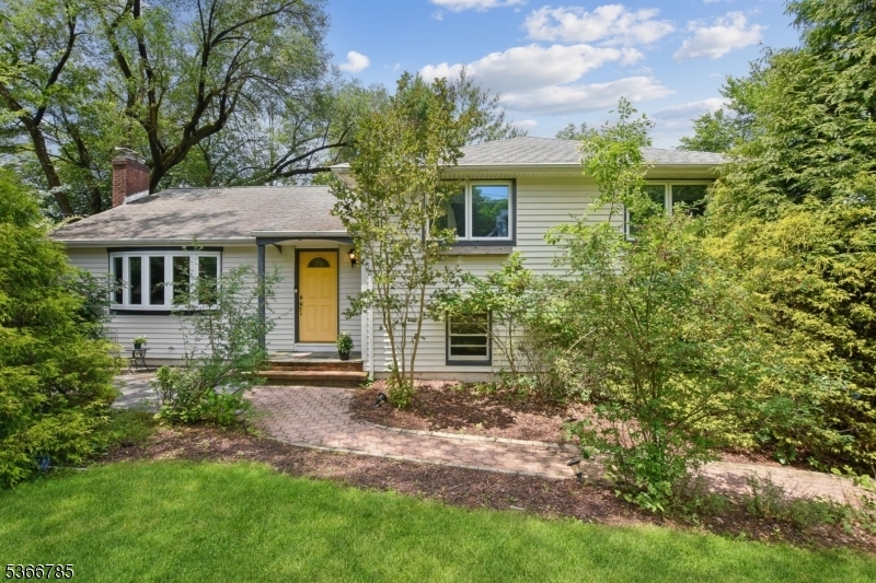 Property Photo: 39 Prospect Rd NJ 07039