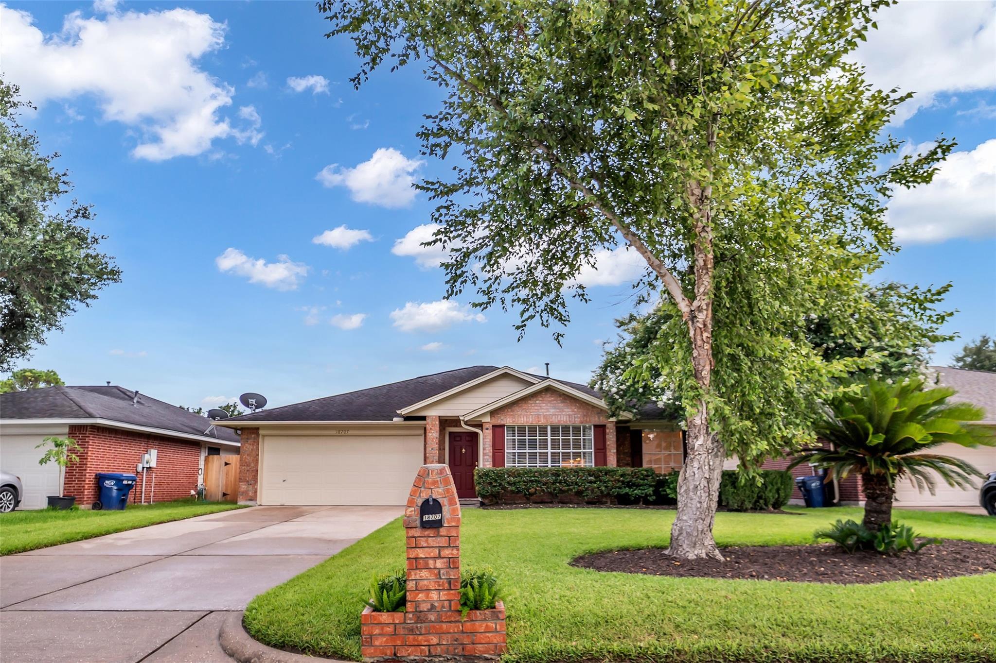Property Photo: 18707 Wonder Land Way TX 77084