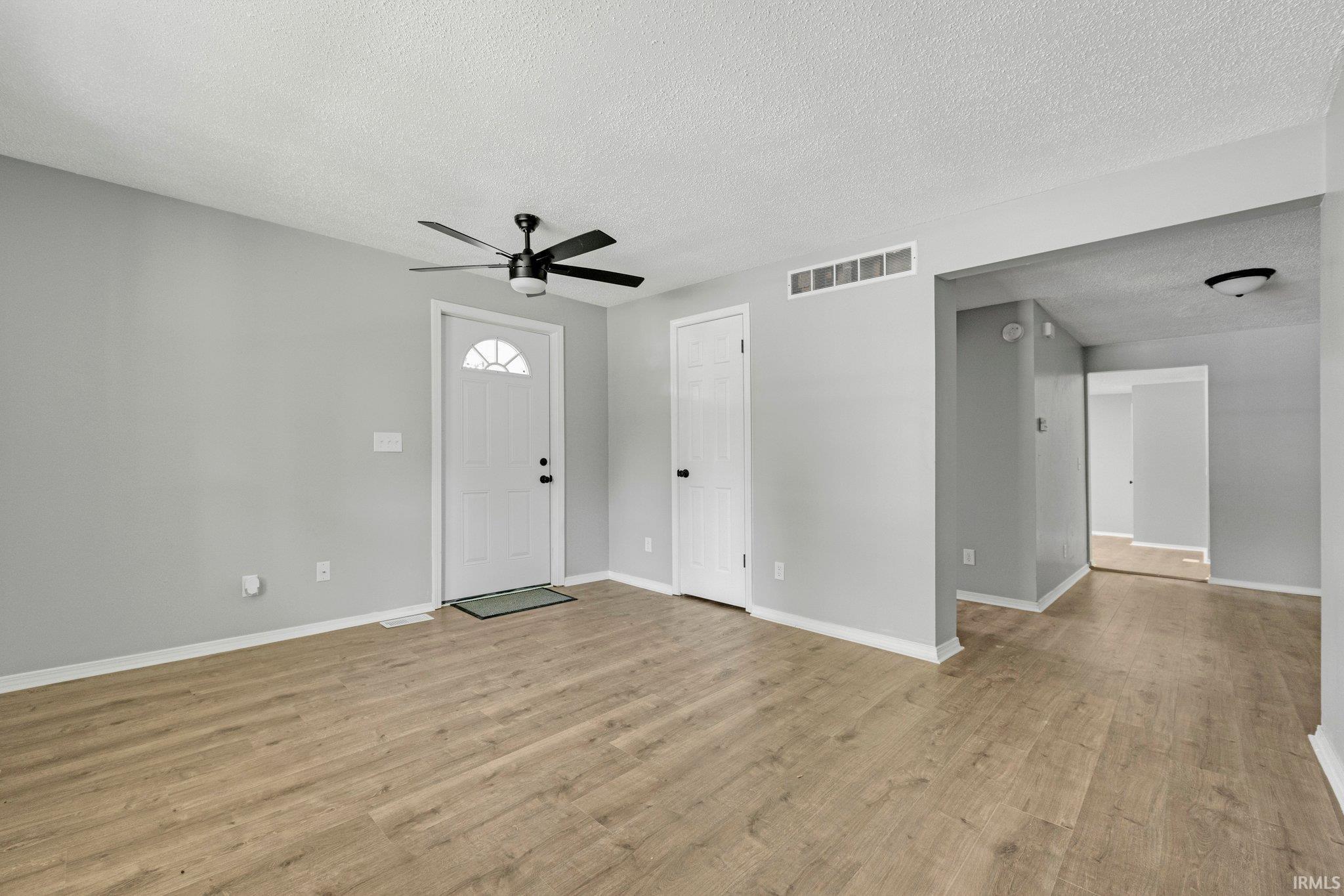 Property Photo: 2725 Fox Avenue IN 46807