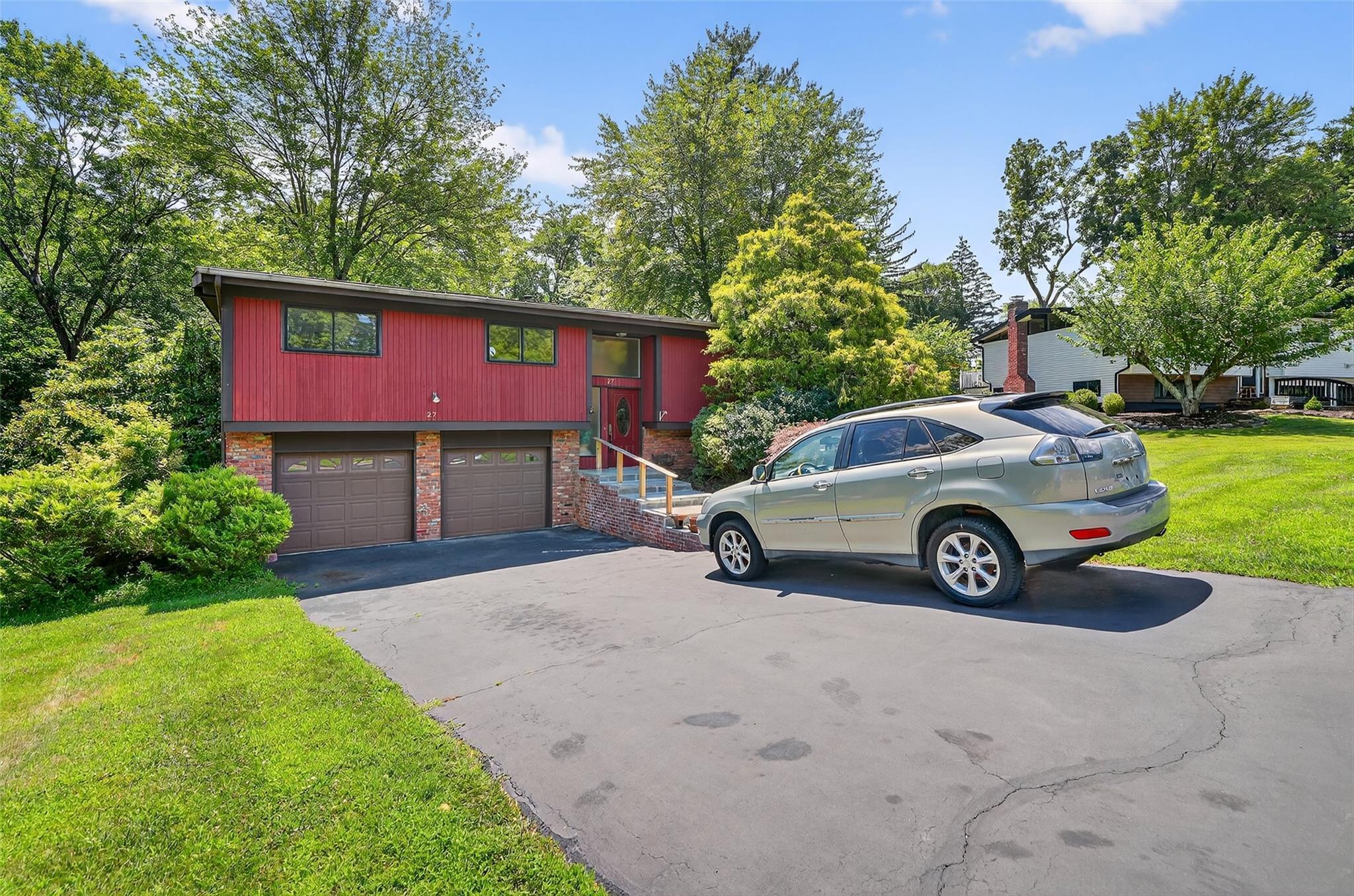 Property Photo: 27 Maiden Lane NY 10956