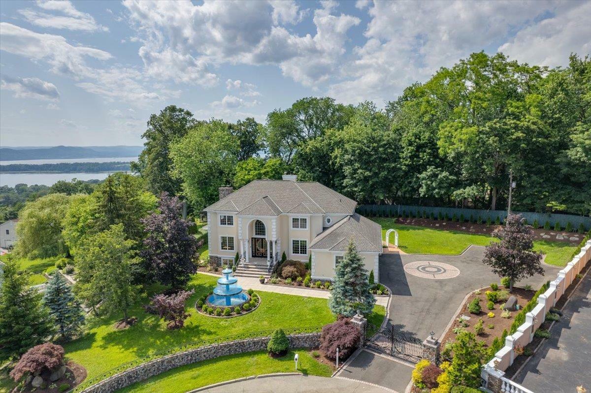 Property Photo: 9 Gualtiere Lane NY 10562