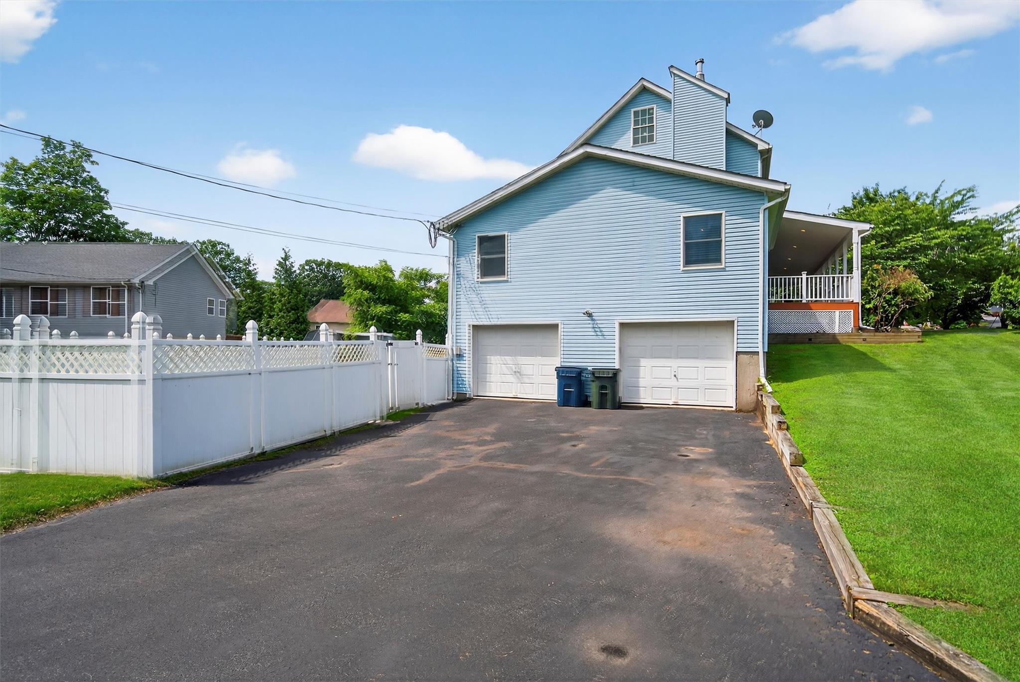 Property Photo:  10 Highland Avenue  NY 10922 