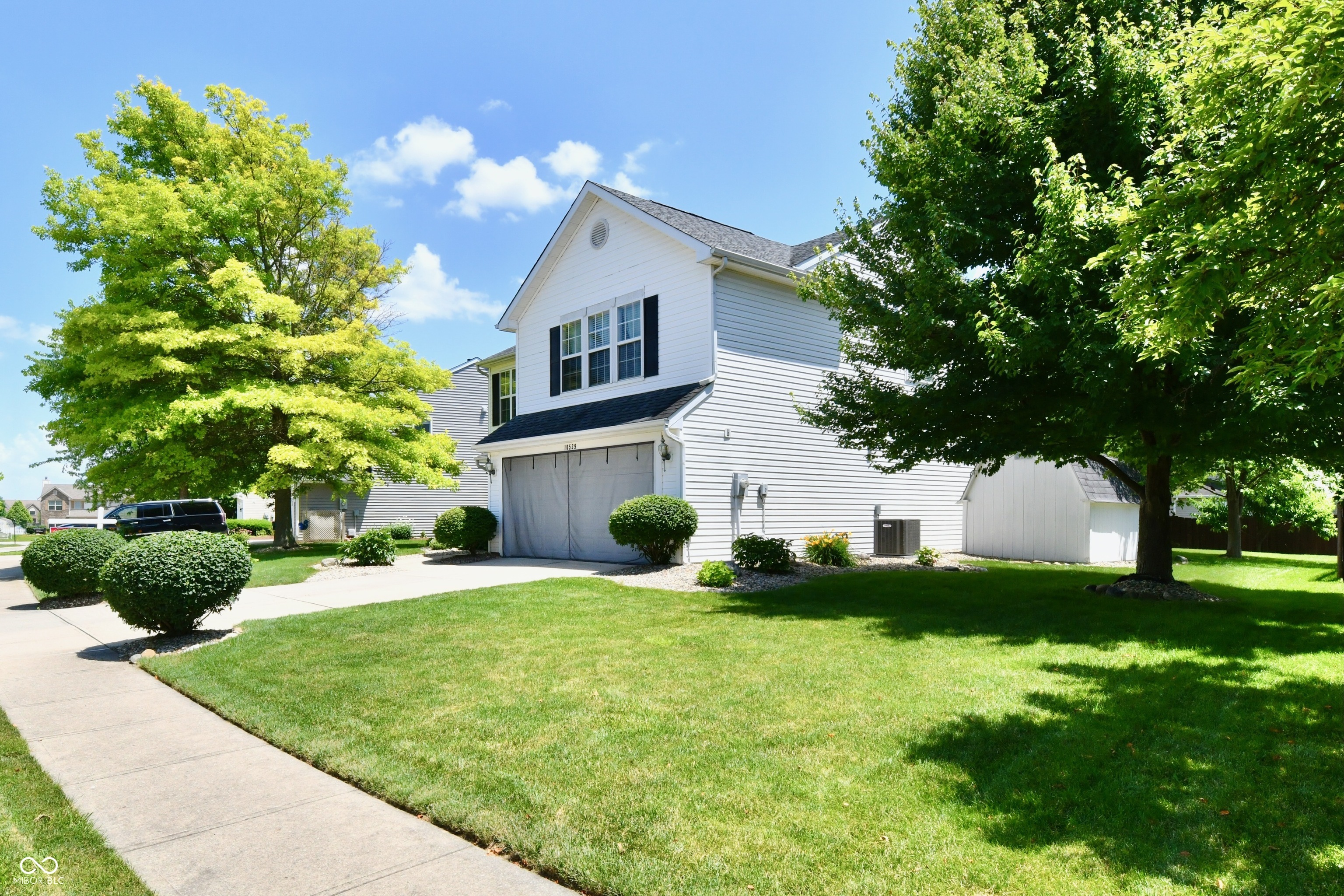 Property Photo: 10539 Ross Xing IN 46038