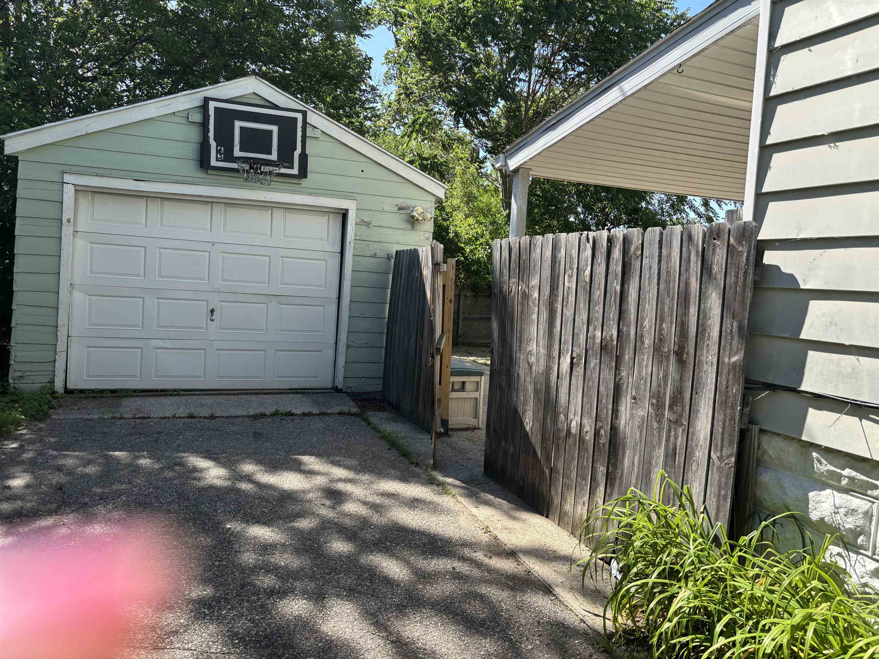 Property Photo: 507 Litchfield Street MI 48706-4838