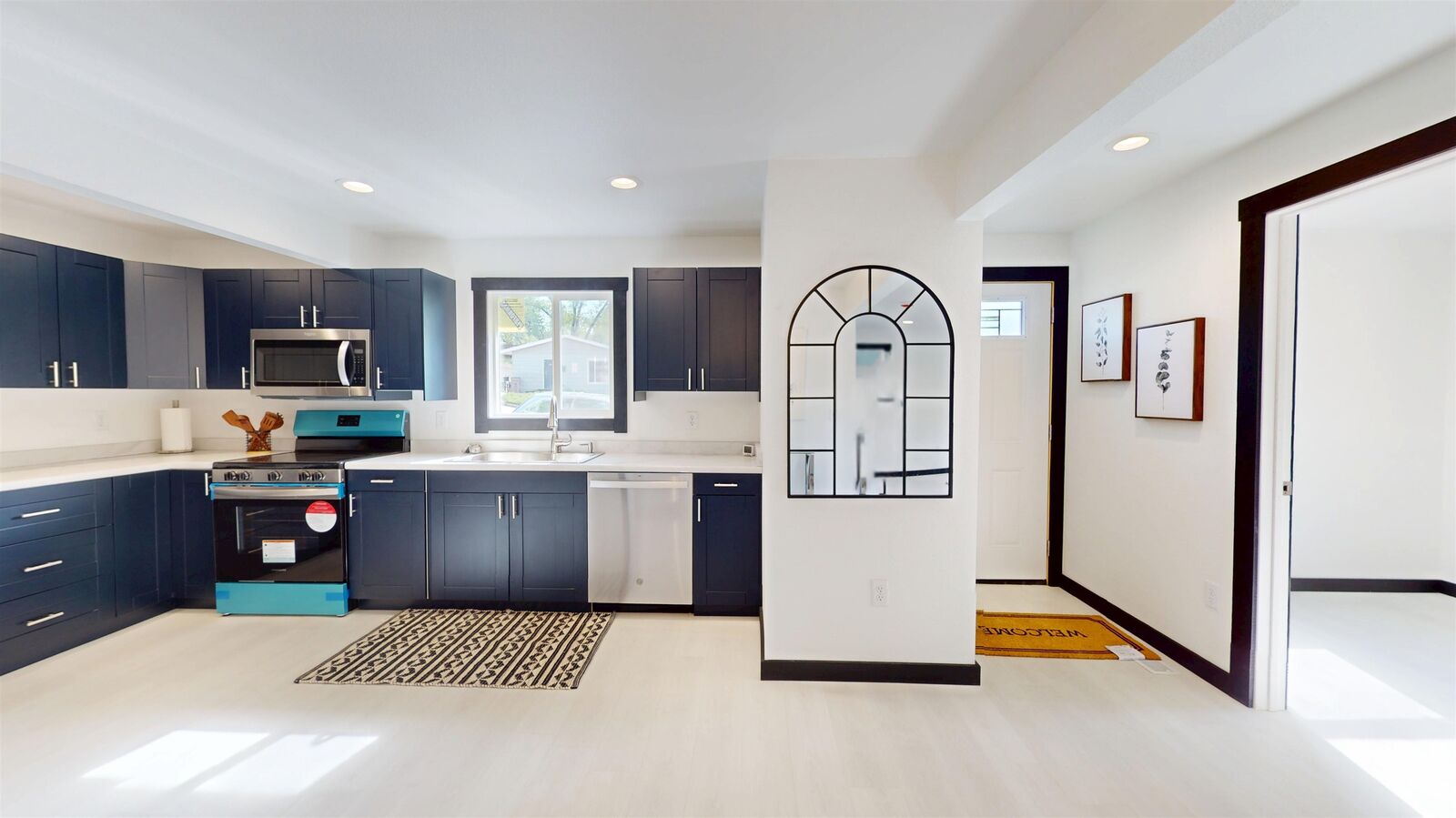 Property Photo:  1113 10th Street NW  ND 58703 