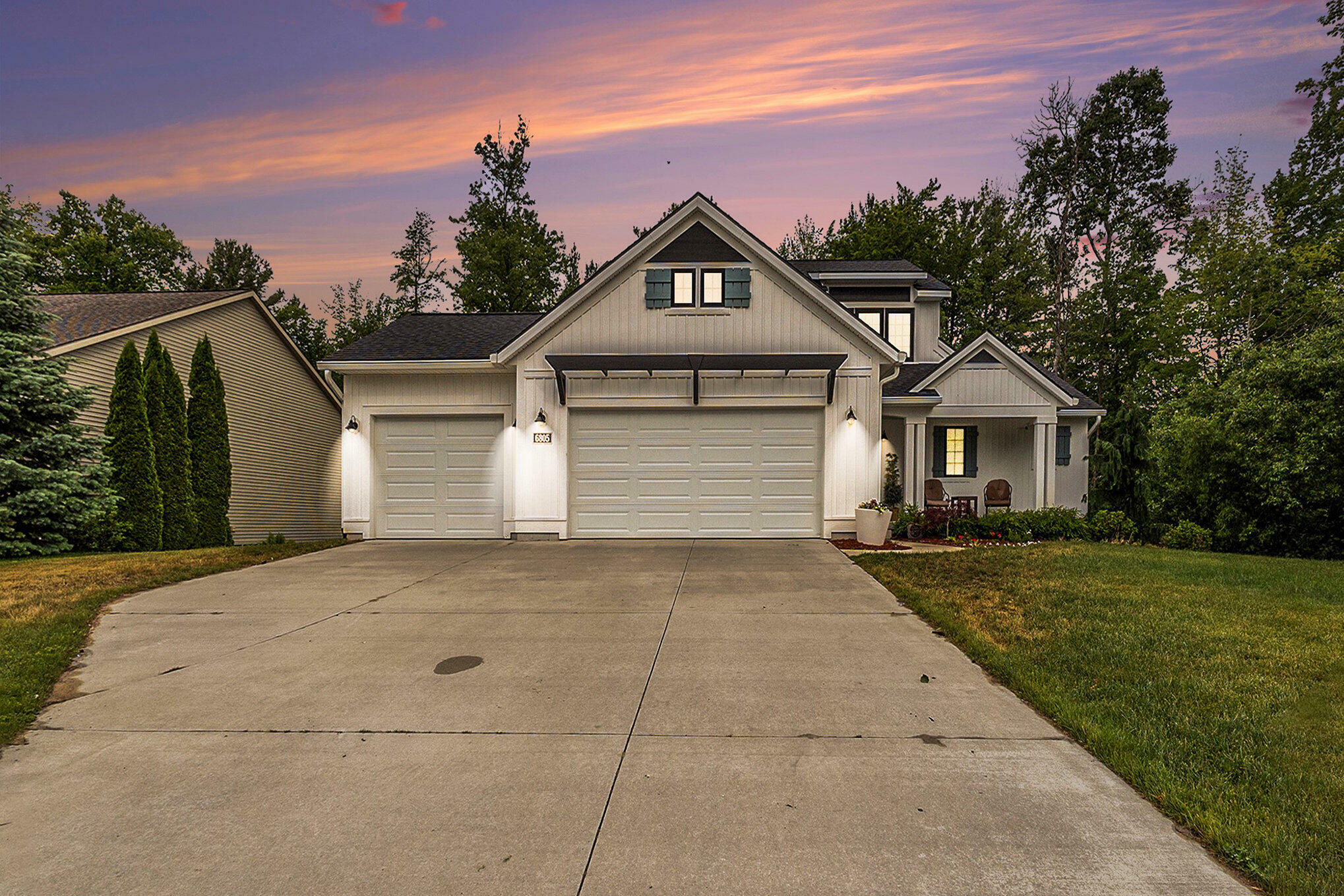 Property Photo:  6805 Westshire Drive  MI 49444 
