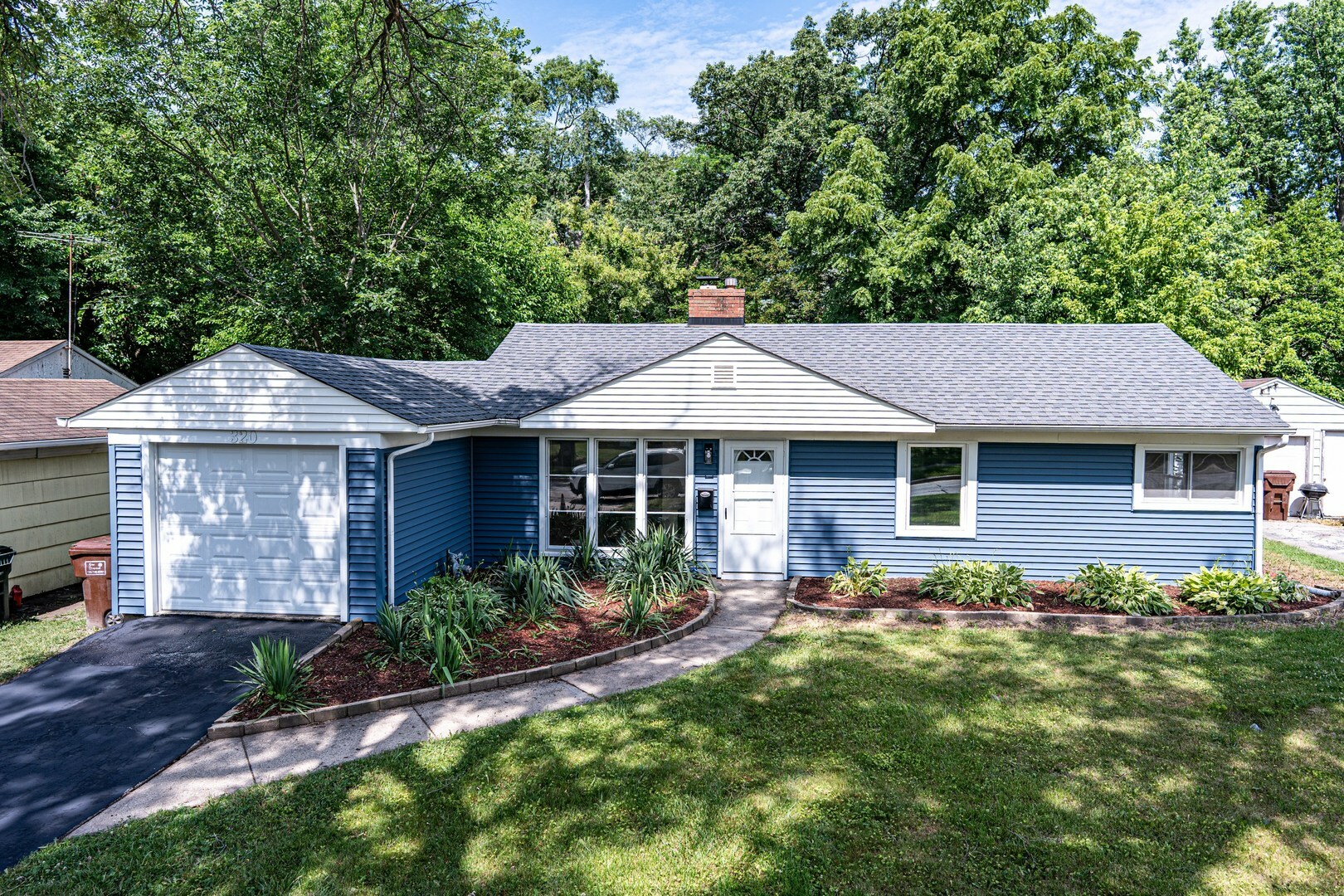 Property Photo: 320 Indianwood Boulevard IL 60466