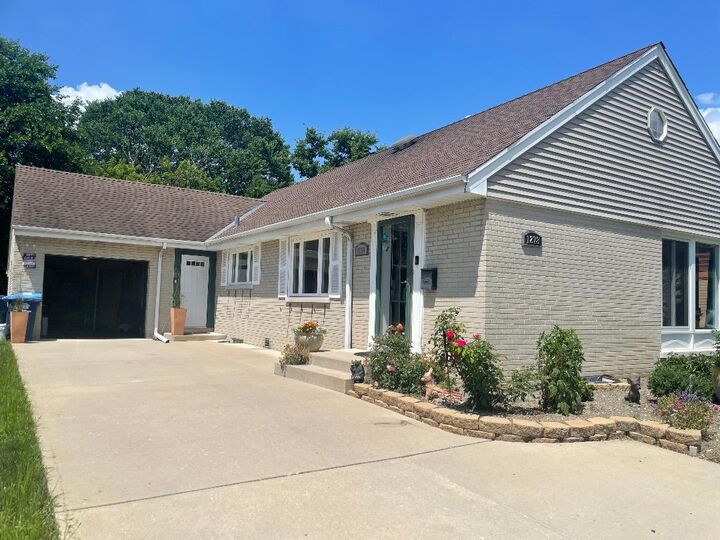 1278 E River Drive  Des Plaines IL 60018 photo