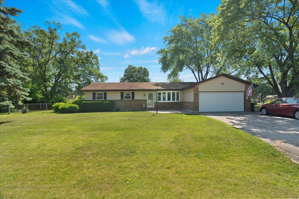 Property Photo: 1514 N North Avenue IL 60050