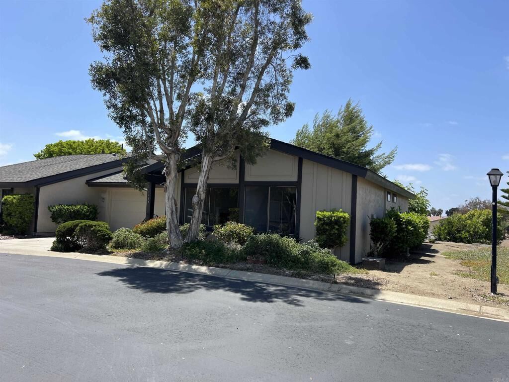 Property Photo: 1404 Lombard Street CA 92084