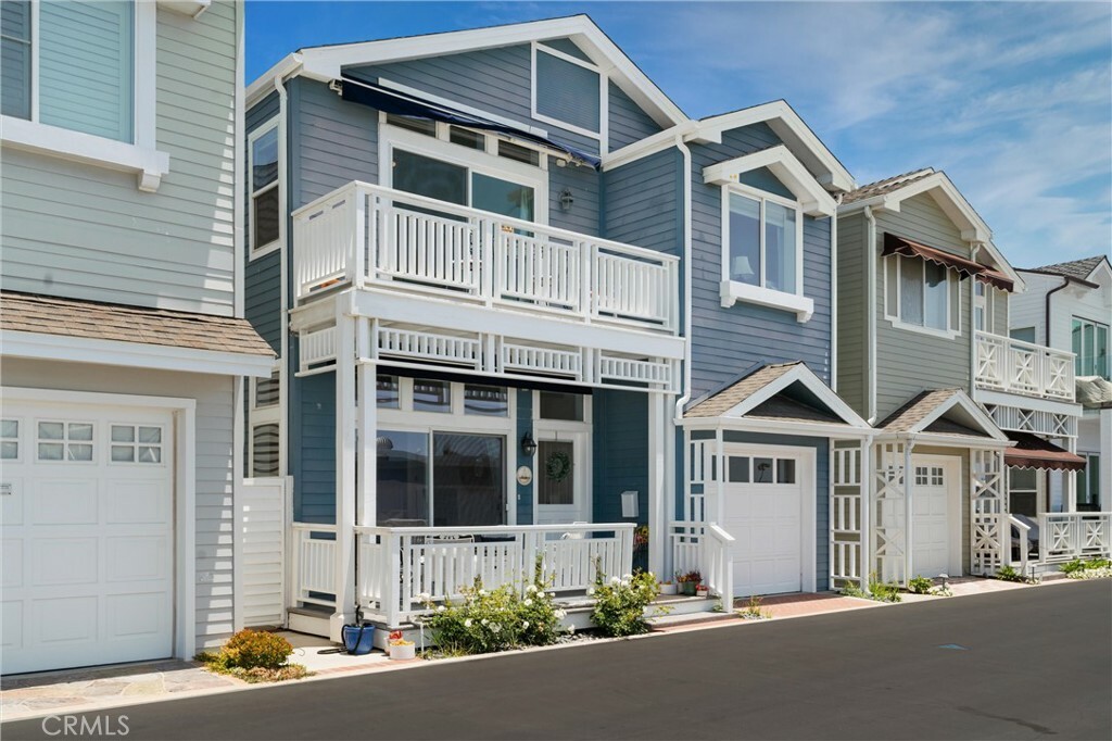 Property Photo: 33 Channel Road CA 92663