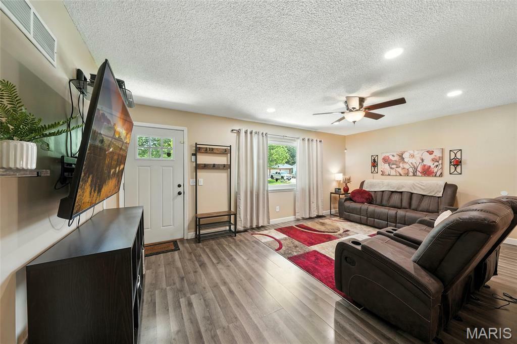 Property Photo: 428 Sunset Lane MO 63366