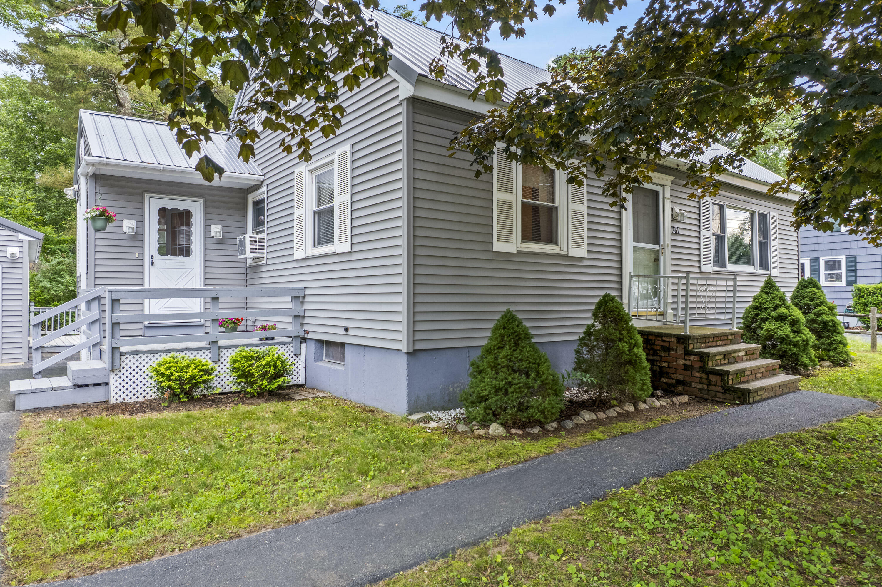 Property Photo:  251 E Bridge Street  ME 04092 