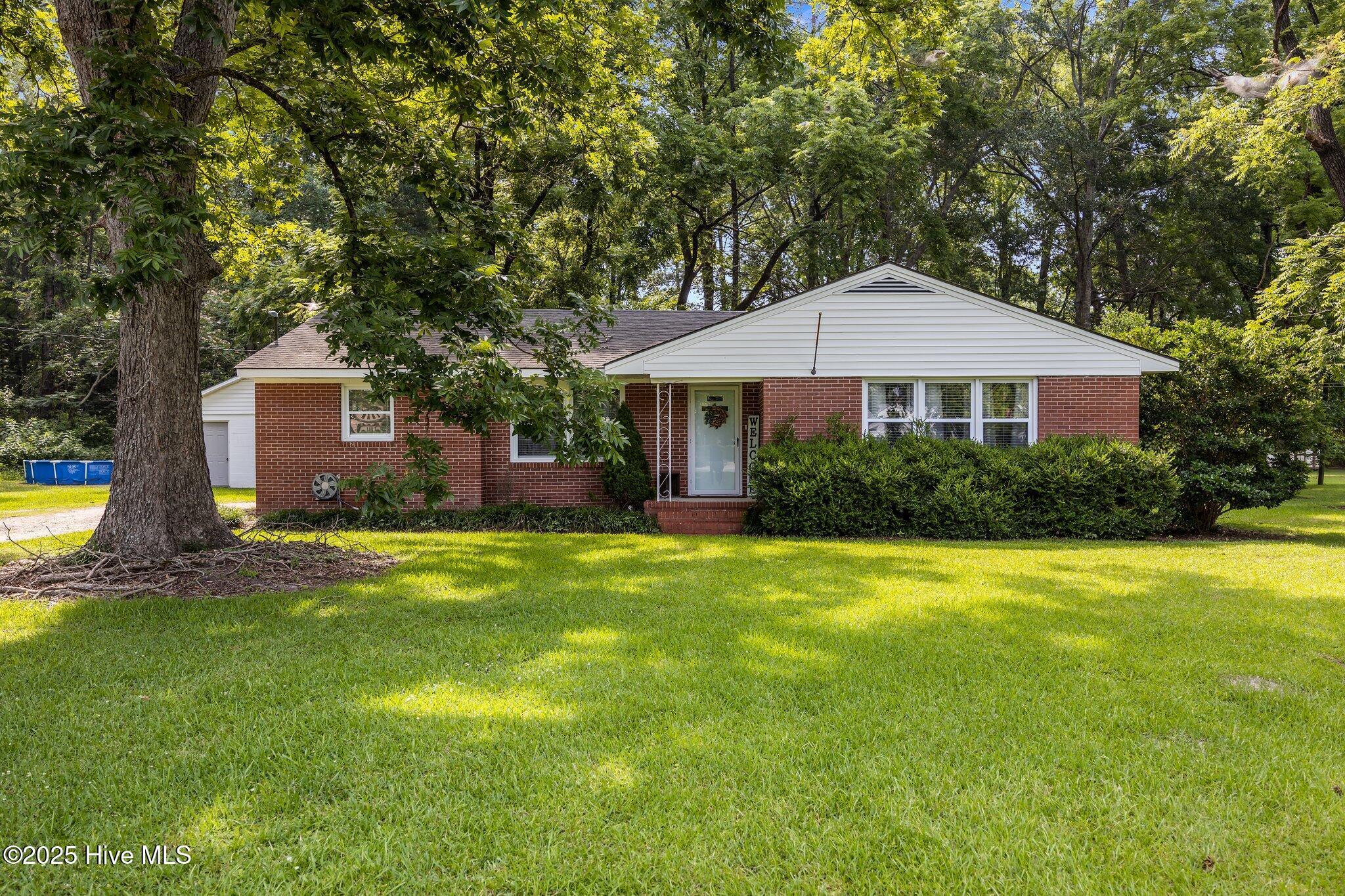 Property Photo:  203 James Street  NC 28586 
