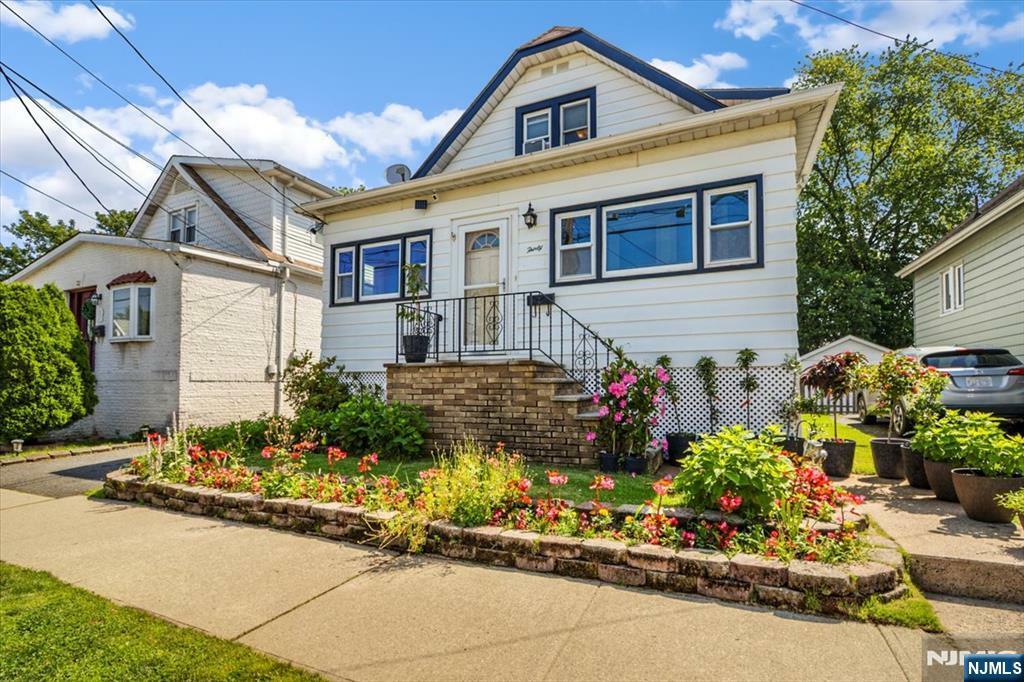 30 Zeliff Avenue  Little Falls NJ 07424 photo
