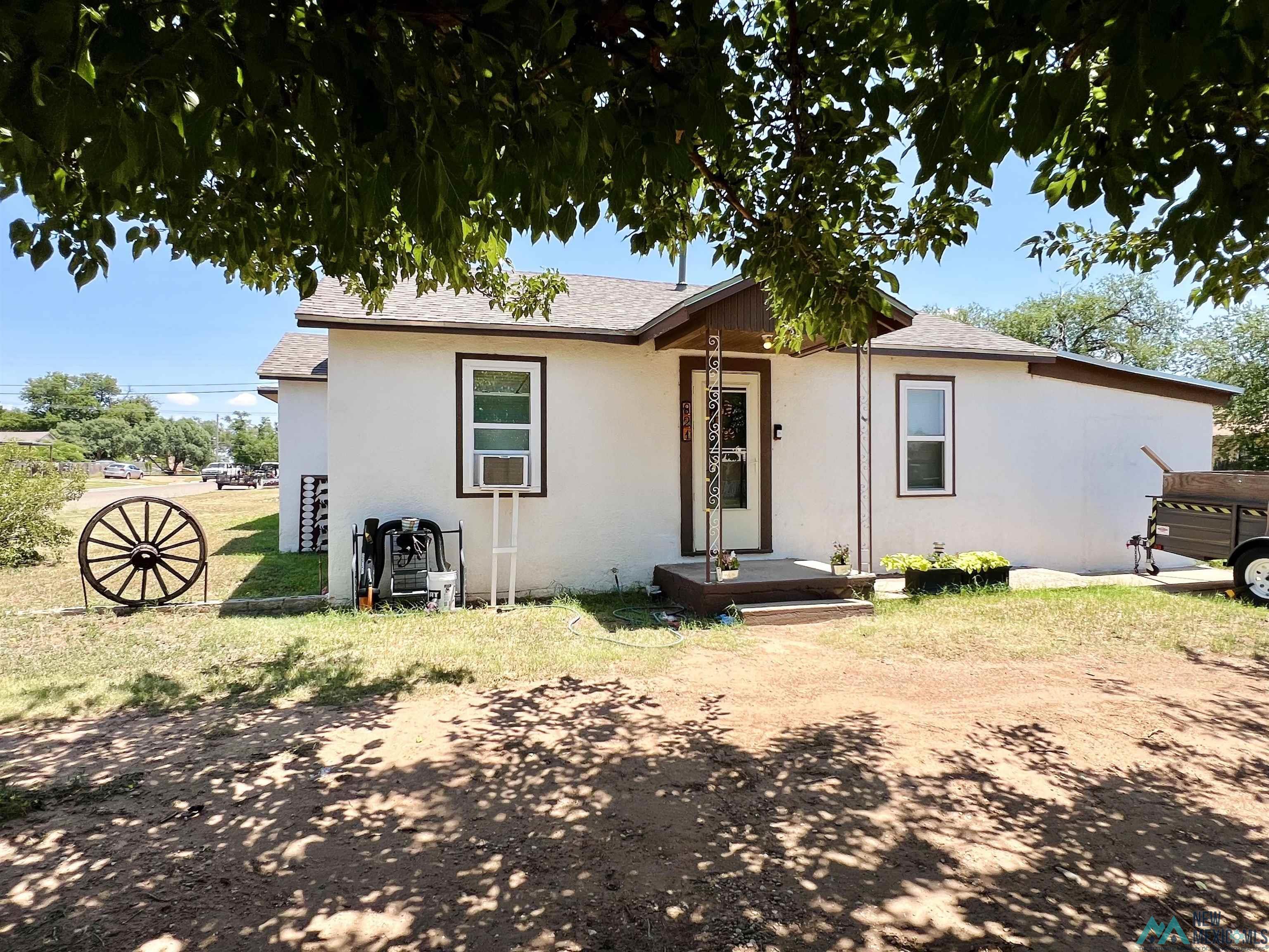 Property Photo: 821 N Walnut Street NM 88101