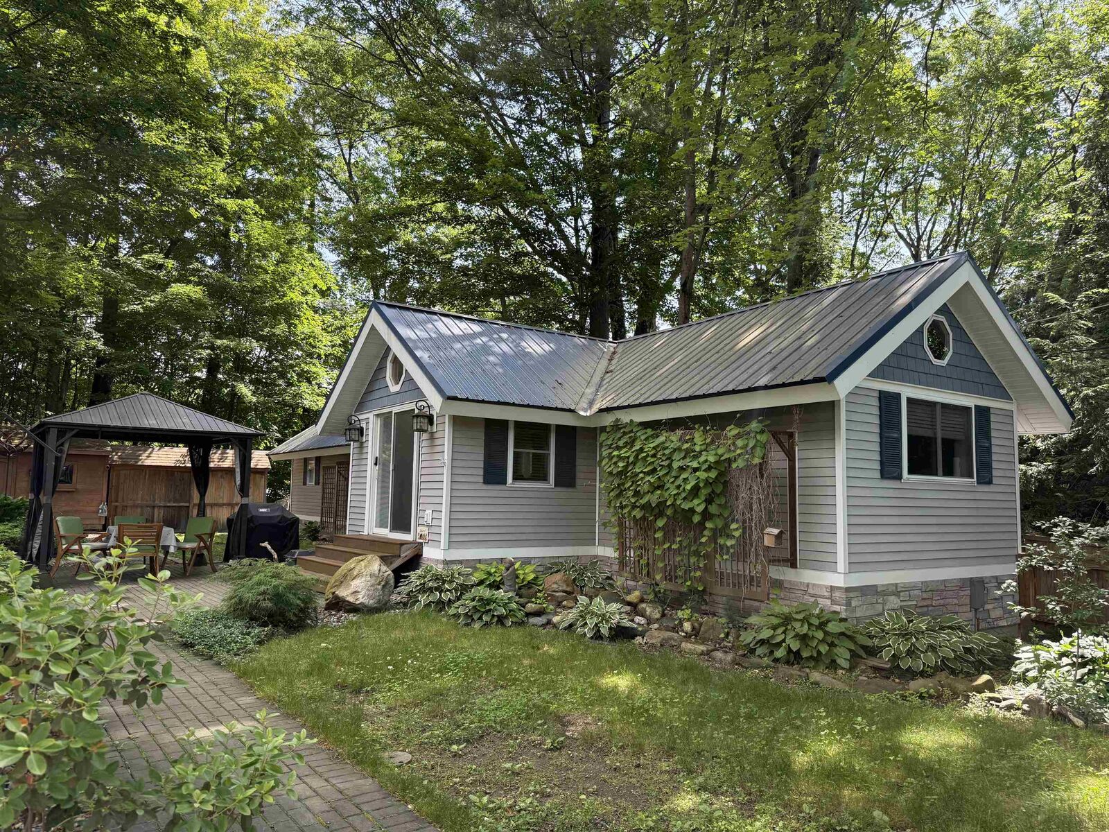 Property Photo: 15 Lynwood Drive VT 05301