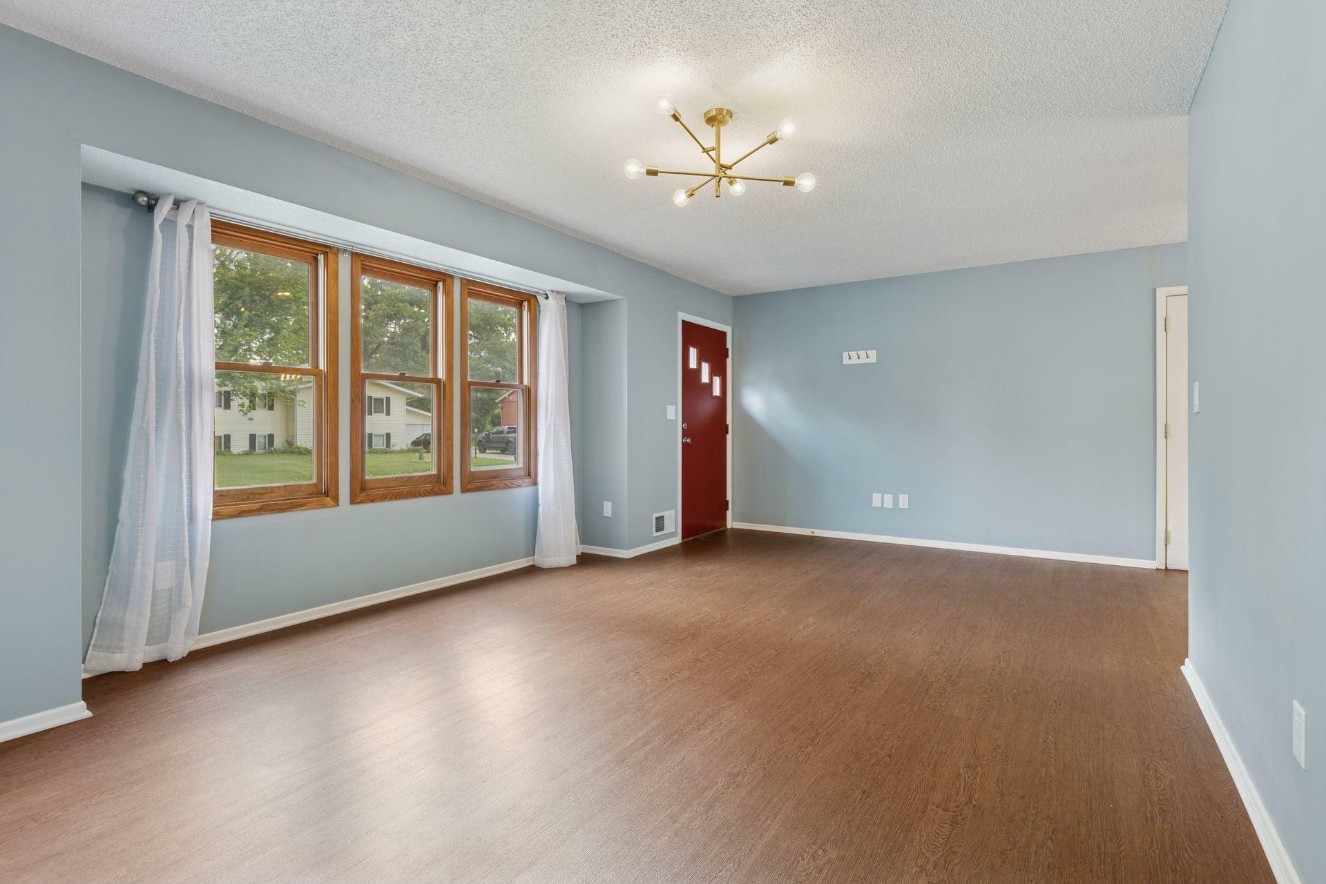 Property Photo: 2206 Cohansey Boulevard MN 55113