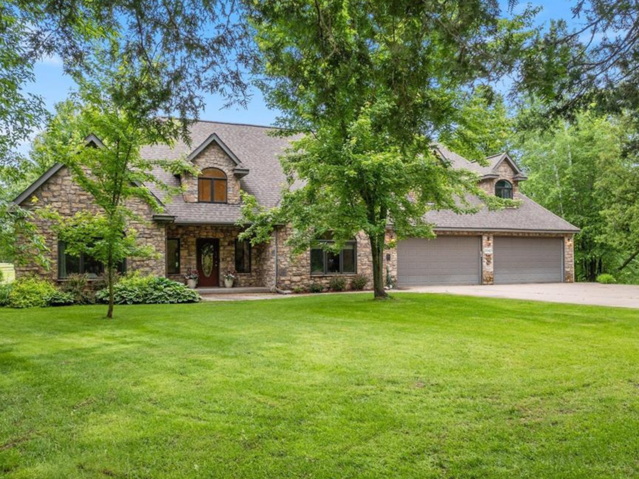 Property Photo: 19945 Edgewater Road MN 55063
