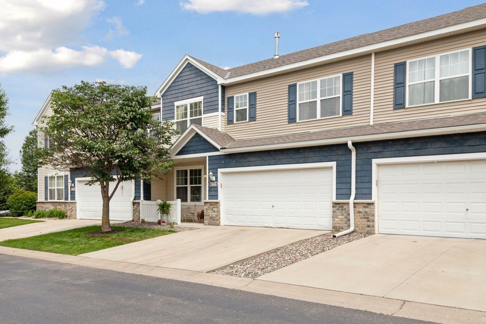 Property Photo: 1945 Sierra Drive 1702 MN 55033