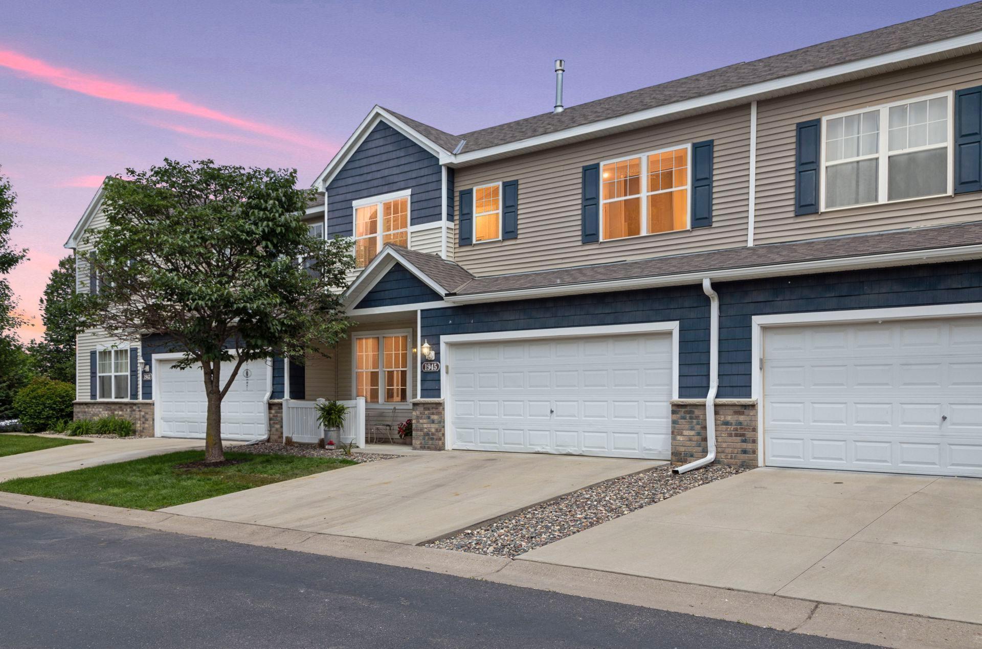Property Photo: 1945 Sierra Drive 1702 MN 55033