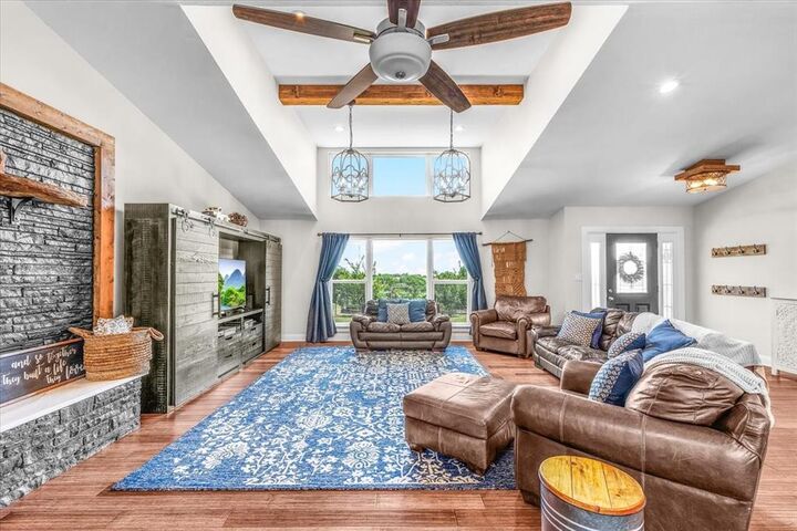 612 W Park Avenue  Weatherford TX 76086 photo