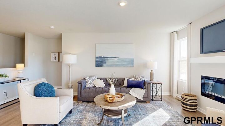 Property Photo:  5403 N 188 Street  NE 68022 