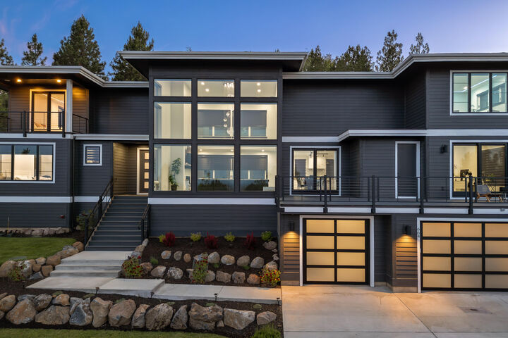 Property Photo: 664 NW Powell Butte Loop OR 97703
