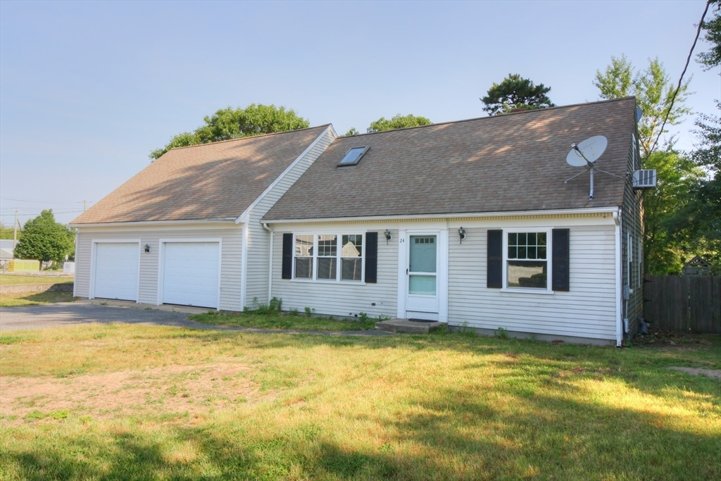 24 Mill St  Dennis MA 02639 photo