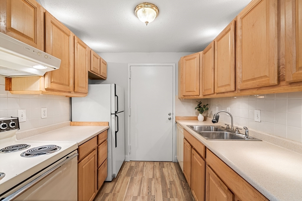 Property Photo: 2 Village Lane 3 MA 01760
