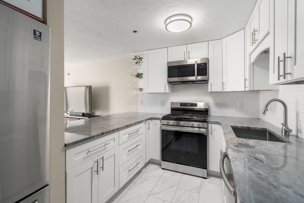 Property Photo: 360 Litteton Rd H19 MA 01824