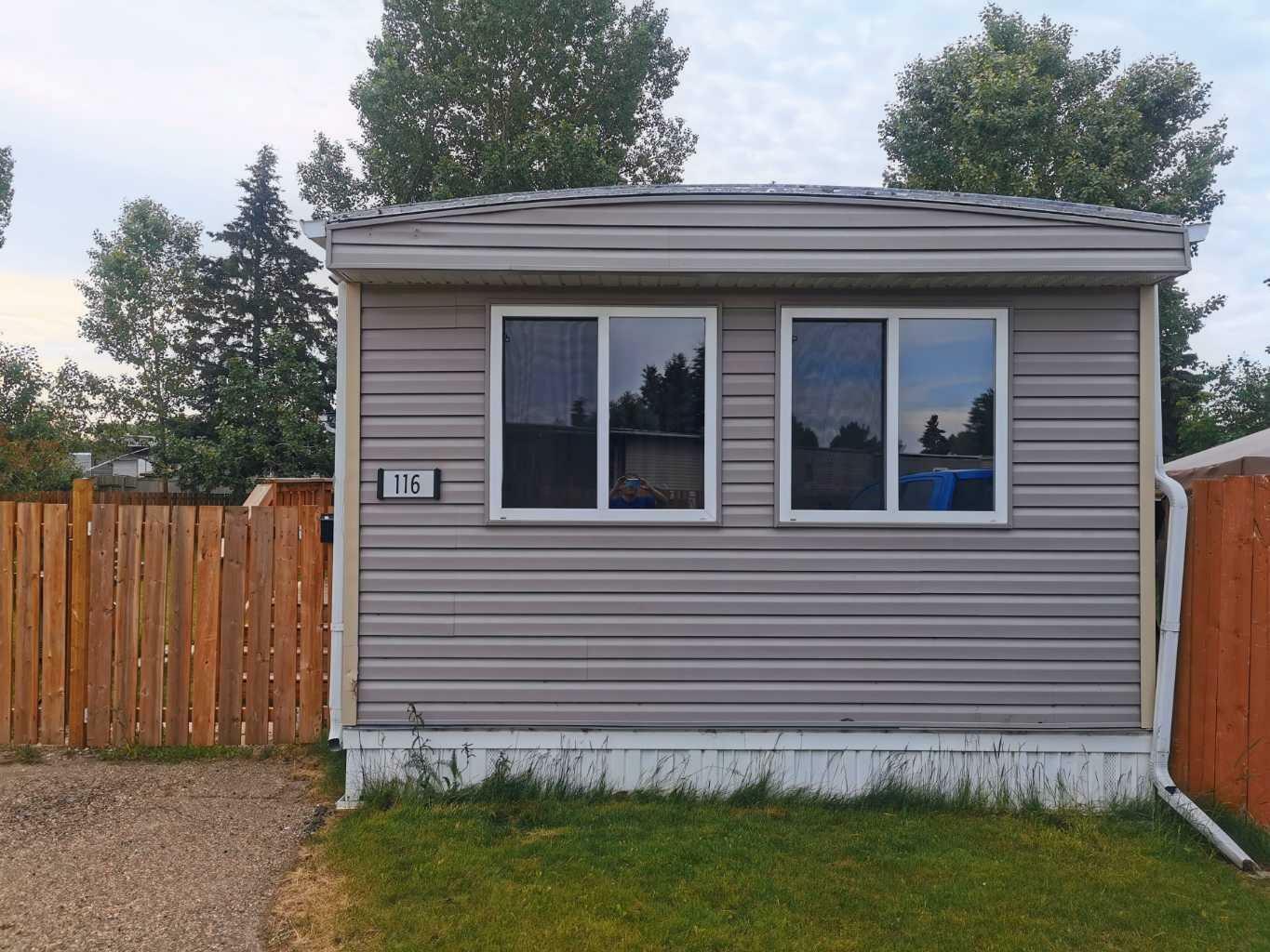 Property Photo: 5344 76 Street 116 AB T4P 2A6