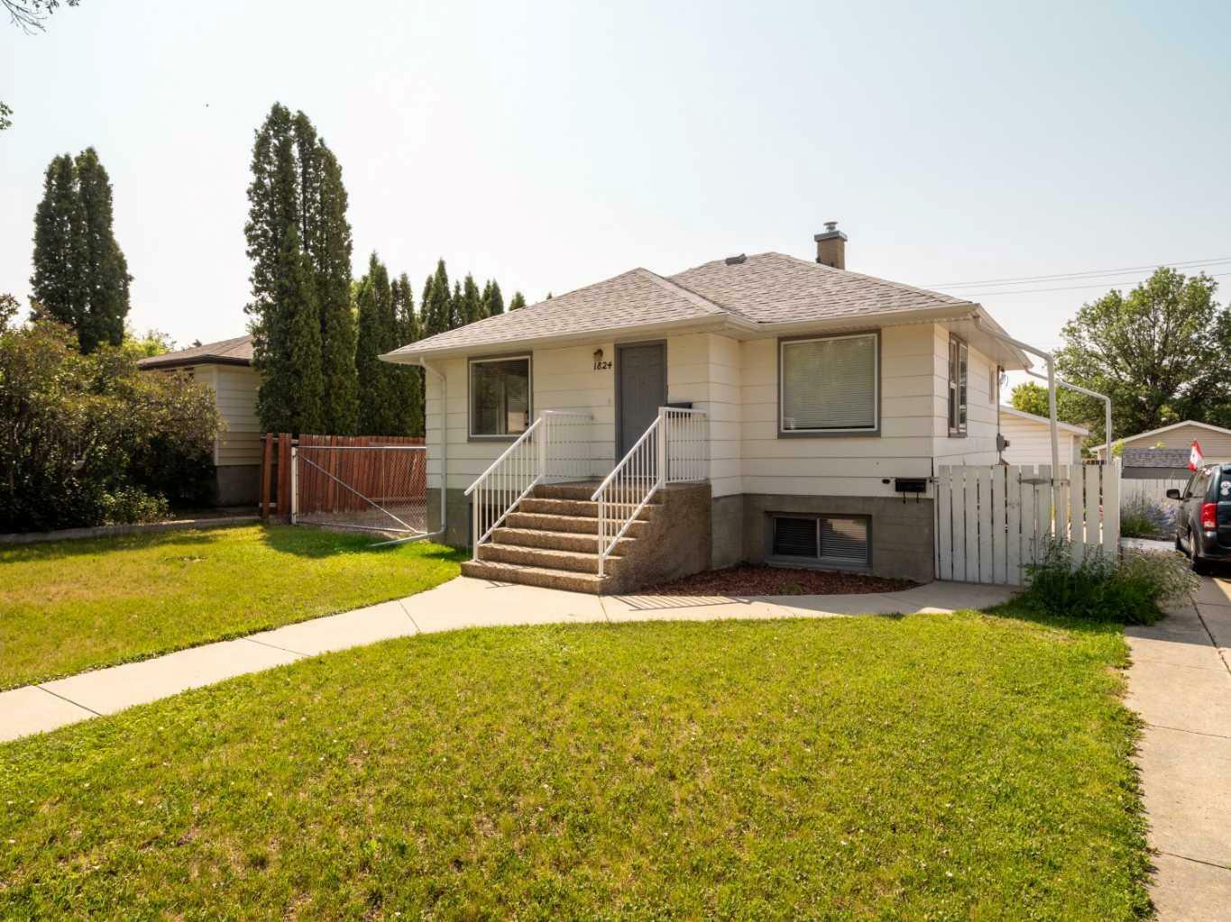 Property Photo: 1824 6 Avenue N AB T1H 0T5